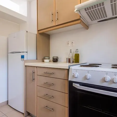 Apartment Mylopotas With Sea View I *